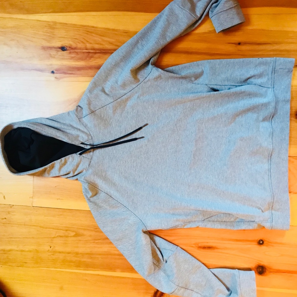 lululemon sweat shirt